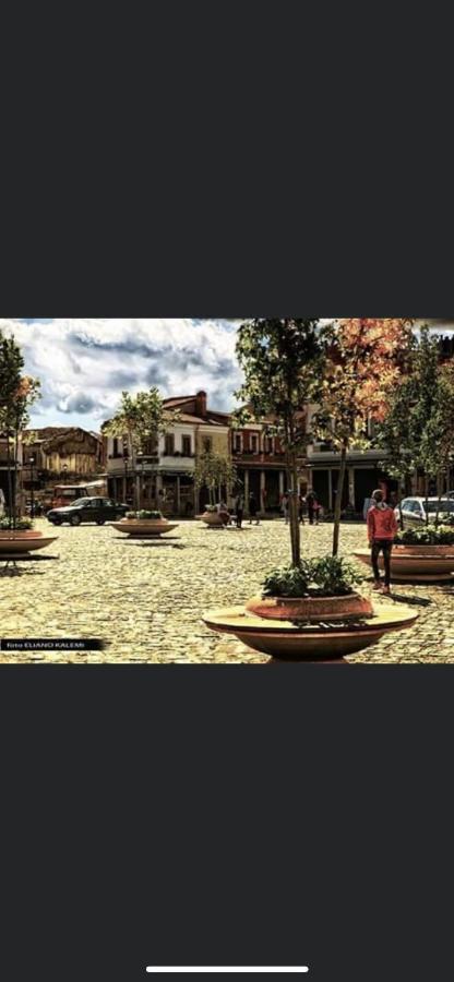 Tradicional Bazaar Home Korce Eksteriør bilde