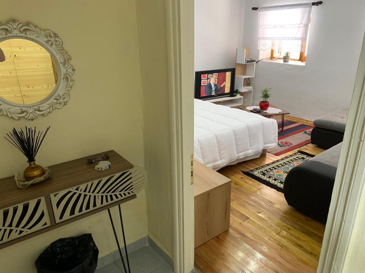 Tradicional Bazaar Home Korce Eksteriør bilde