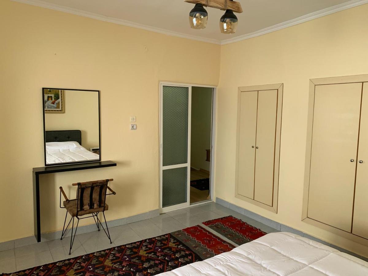 Tradicional Bazaar Home Korce Eksteriør bilde