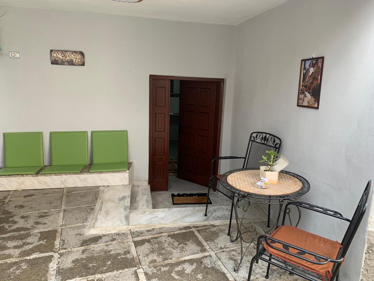 Tradicional Bazaar Home Korce Eksteriør bilde