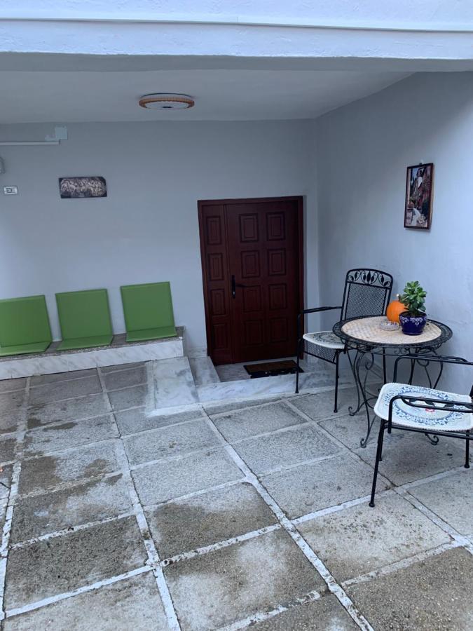 Tradicional Bazaar Home Korce Eksteriør bilde