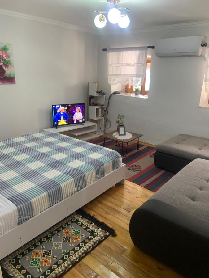 Tradicional Bazaar Home Korce Eksteriør bilde