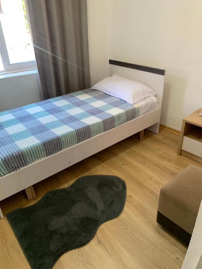 Tradicional Bazaar Home Korce Eksteriør bilde